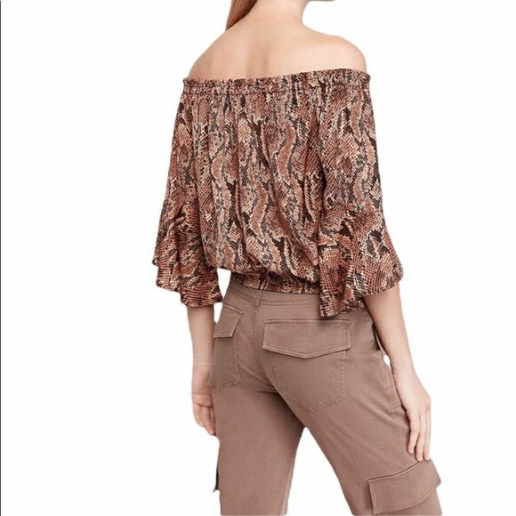 Express Top  - Picture 2 of 9